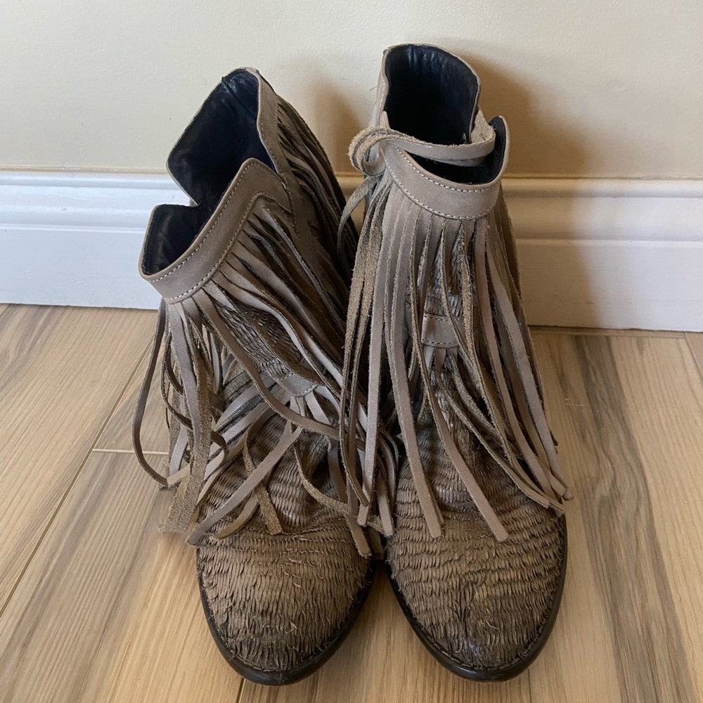 Fringe Leather Ankle Boots - Tan
